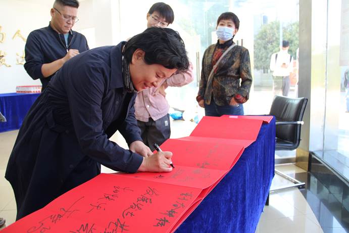 AG�콢�� (�й���½) Apple Store